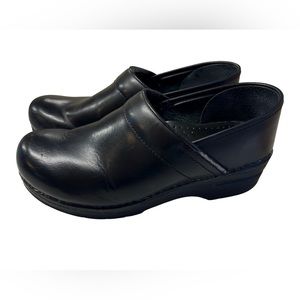 Dankso Shoes Womens Professional Black Leather Slip On Clogs Size 38